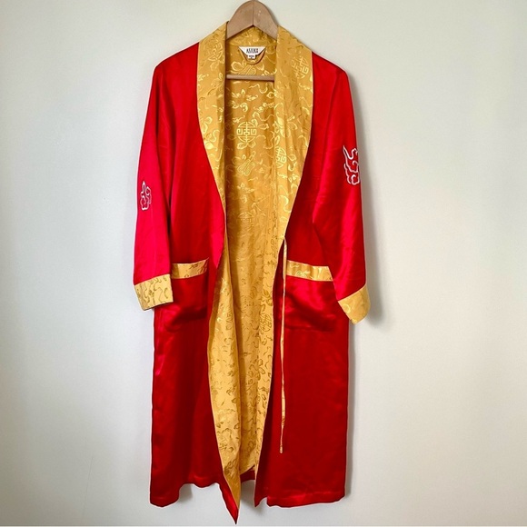 Vintage 100% Silk Chinese Dragon Embroidered Robe Kimono Red and Gold - Picture 3 of 11